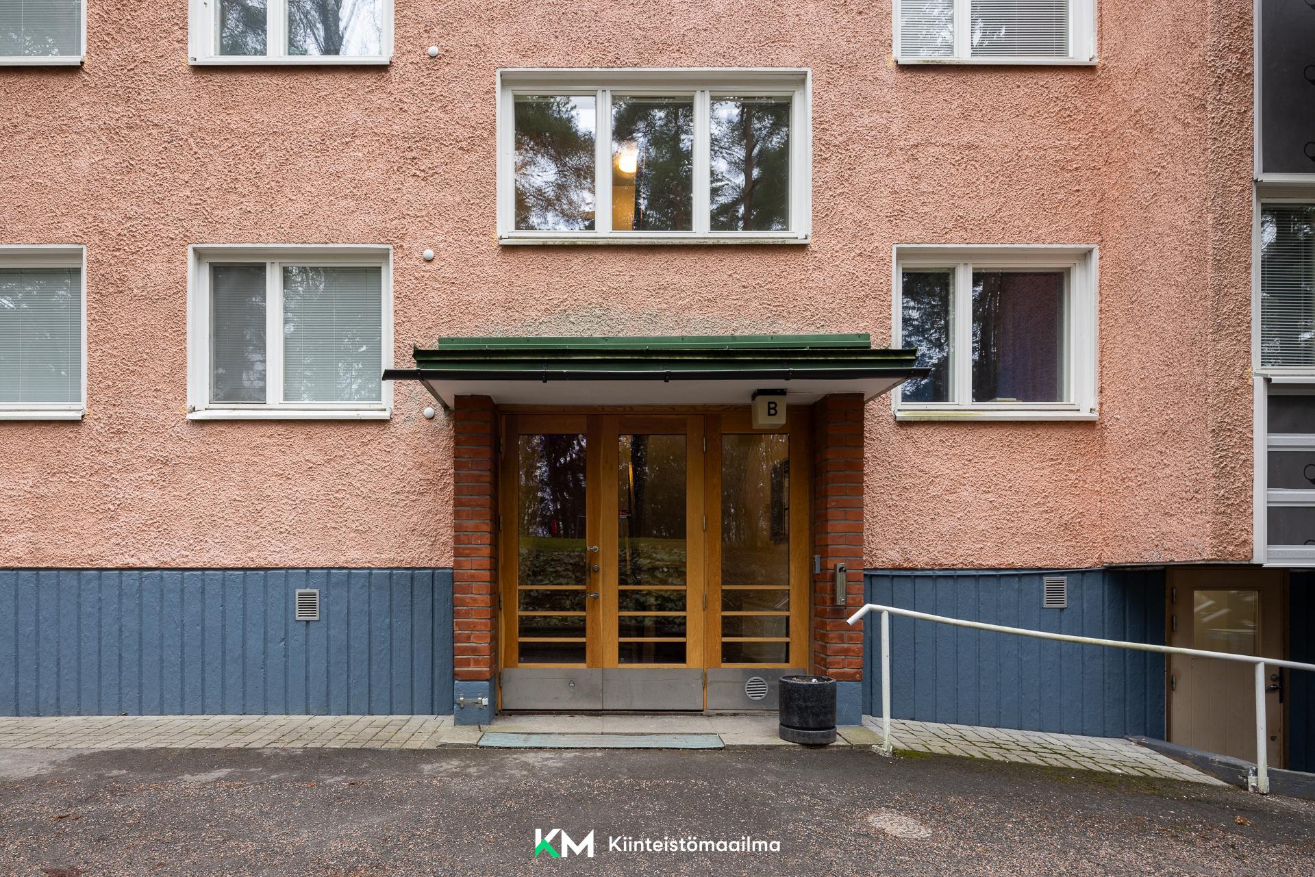 Rakuunantie 7, Munkkiniemi, Helsinki