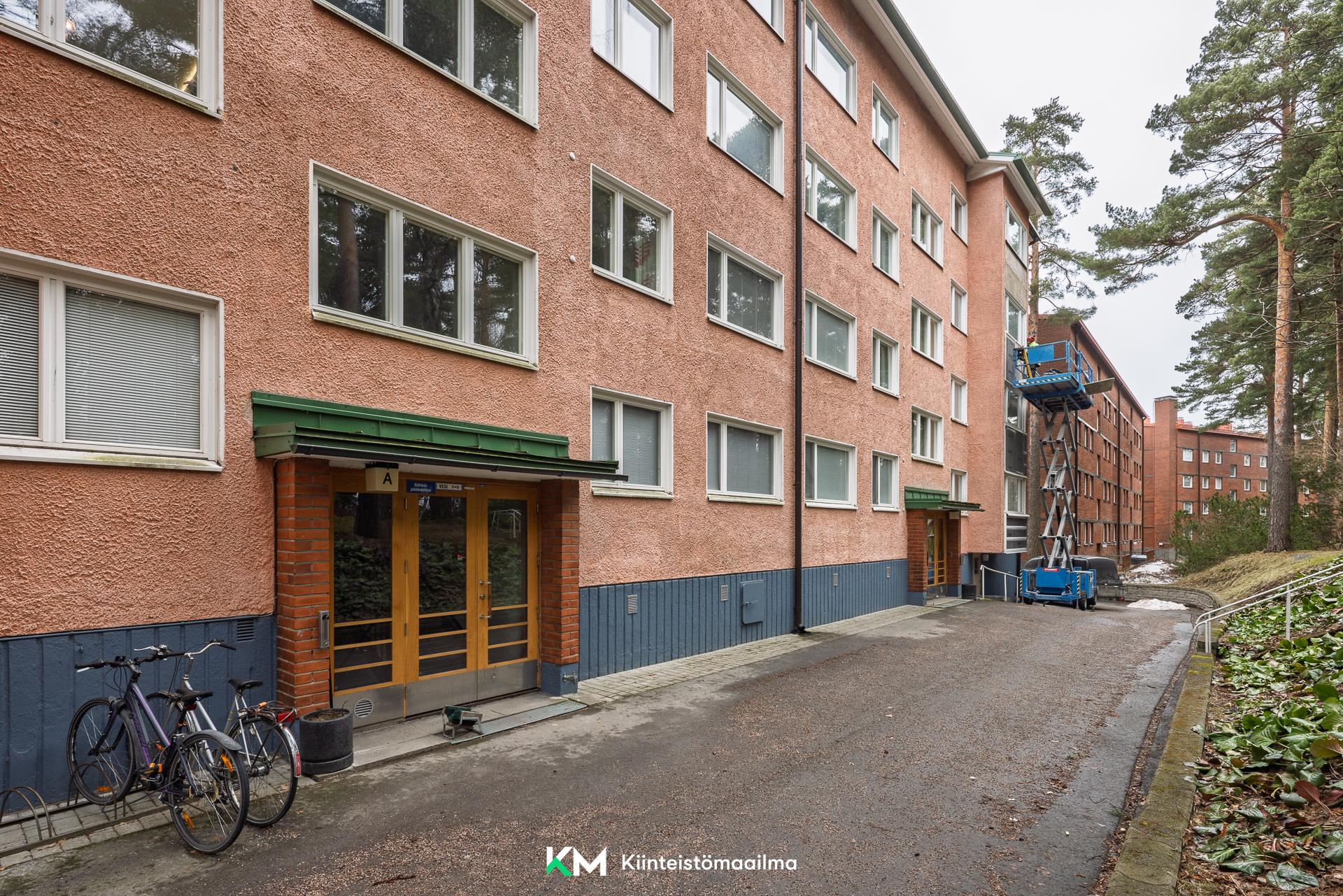 Rakuunantie 7, Munkkiniemi, Helsinki