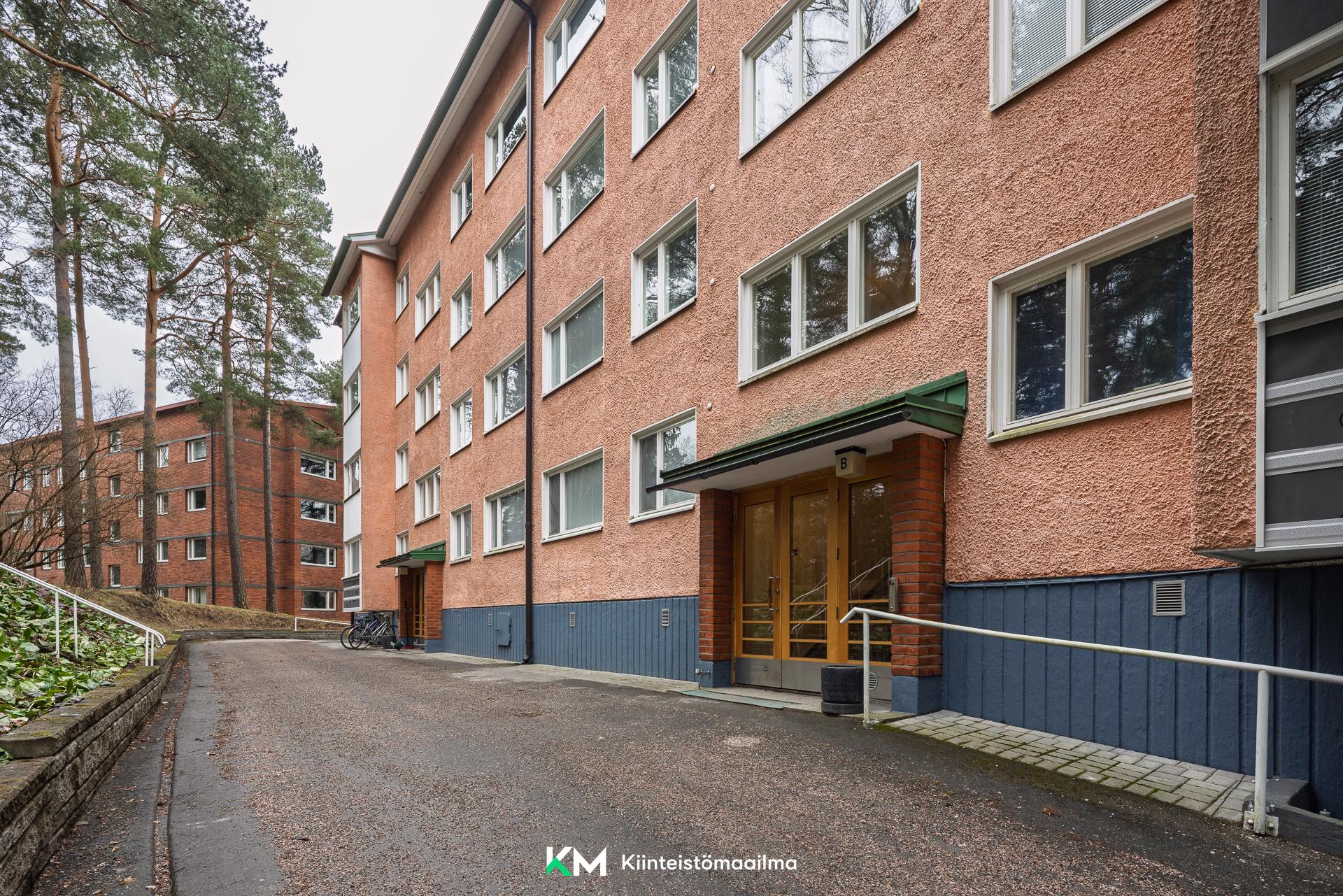 Rakuunantie 7, Munkkiniemi, Helsinki