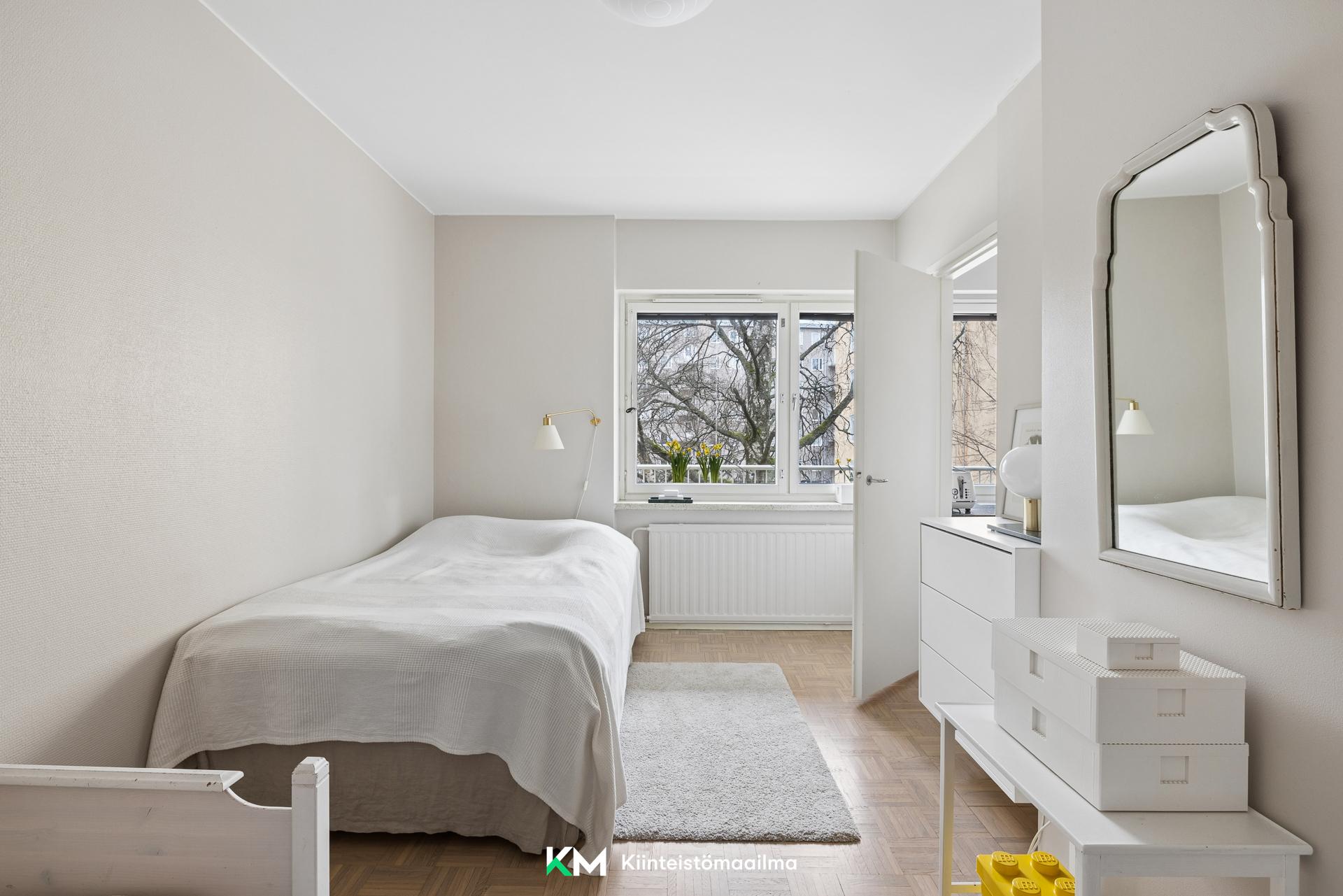 Rakuunantie 7, Munkkiniemi, Helsinki