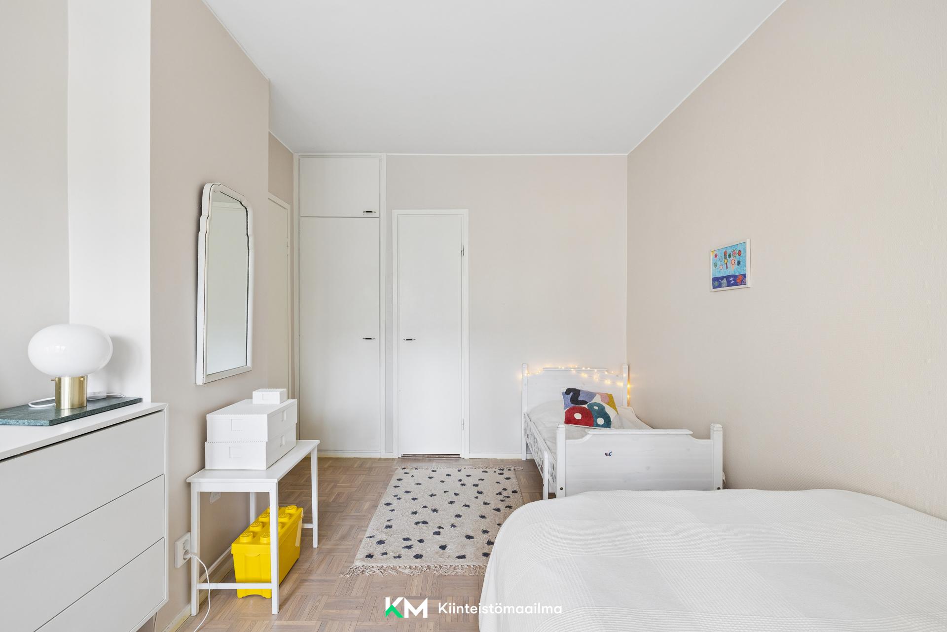 Rakuunantie 7, Munkkiniemi, Helsinki