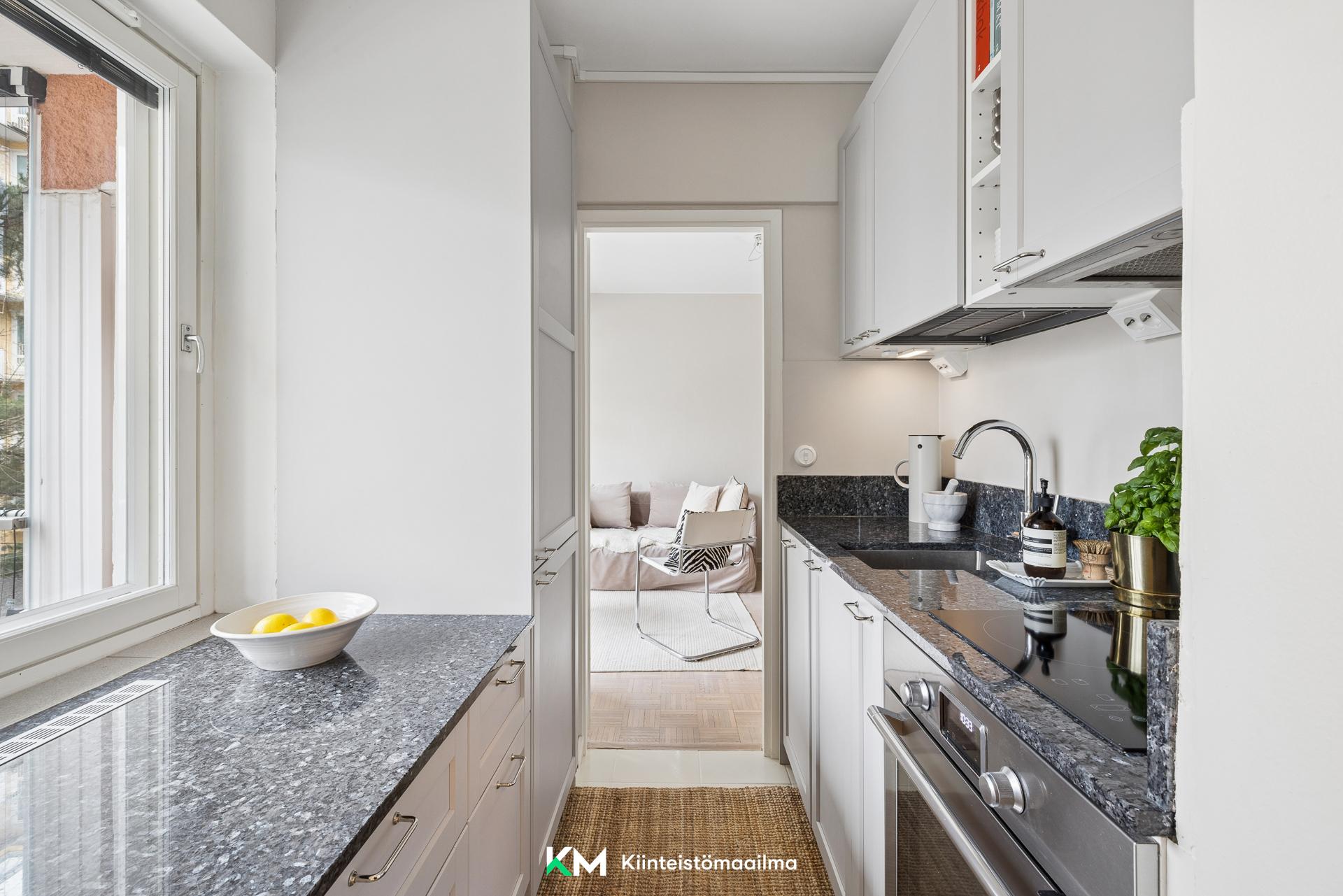 Rakuunantie 7, Munkkiniemi, Helsinki