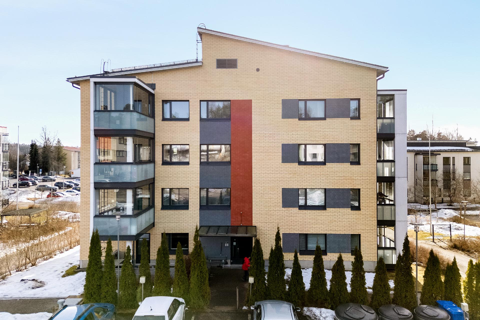 Taloyhtiö on hyvin hoidettu.