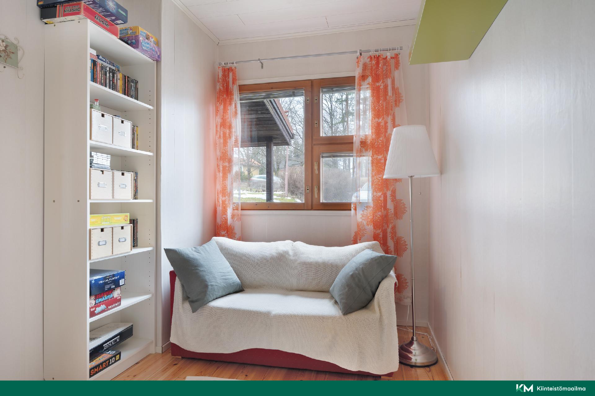 Työhuone / lasten huone