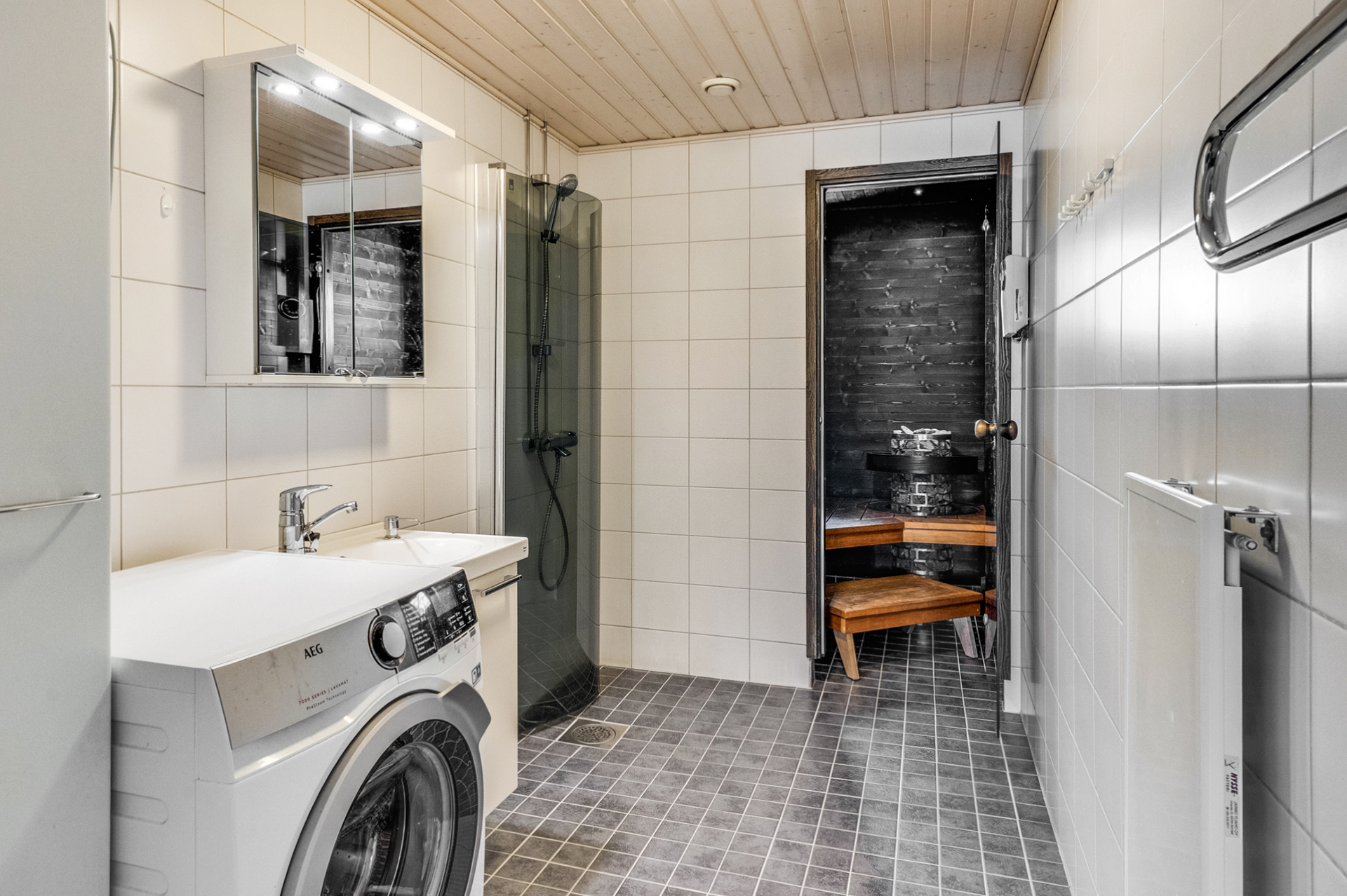 Kuormaajankatu 2, Tampere