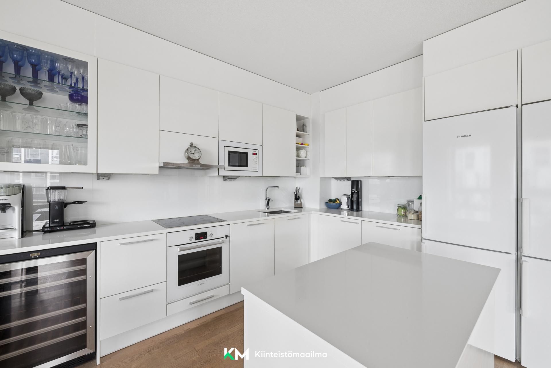 Keittiössä hyvin työtilaa