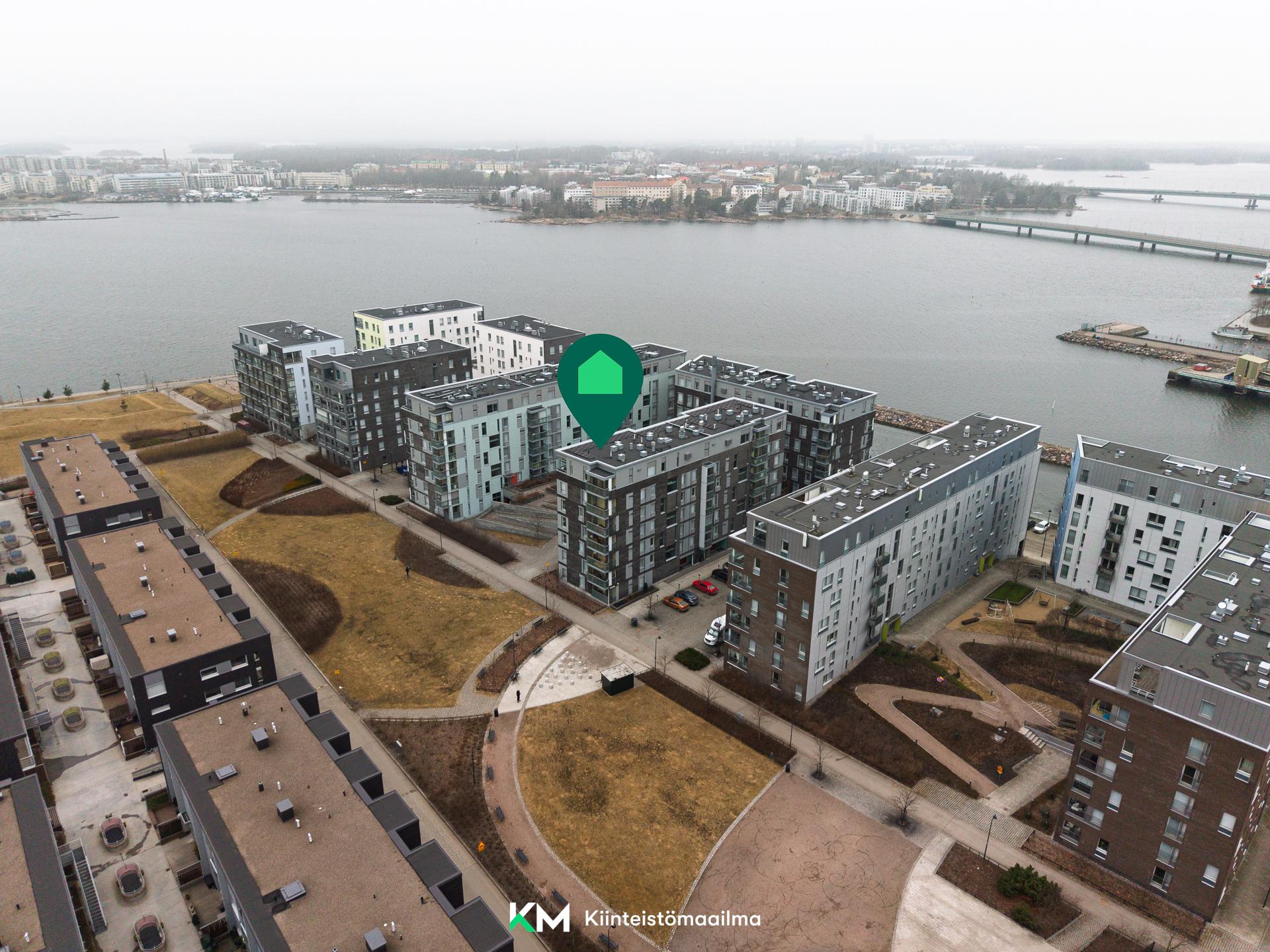 Meren läheisyydessä