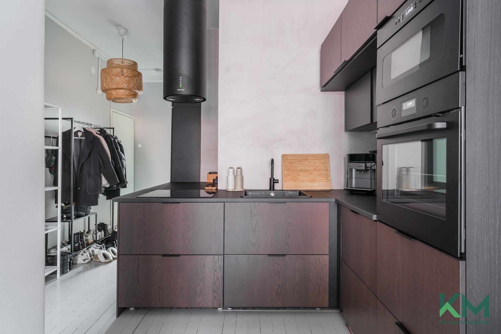 Neitsytpolku 9, Ullanlinna, Helsinki