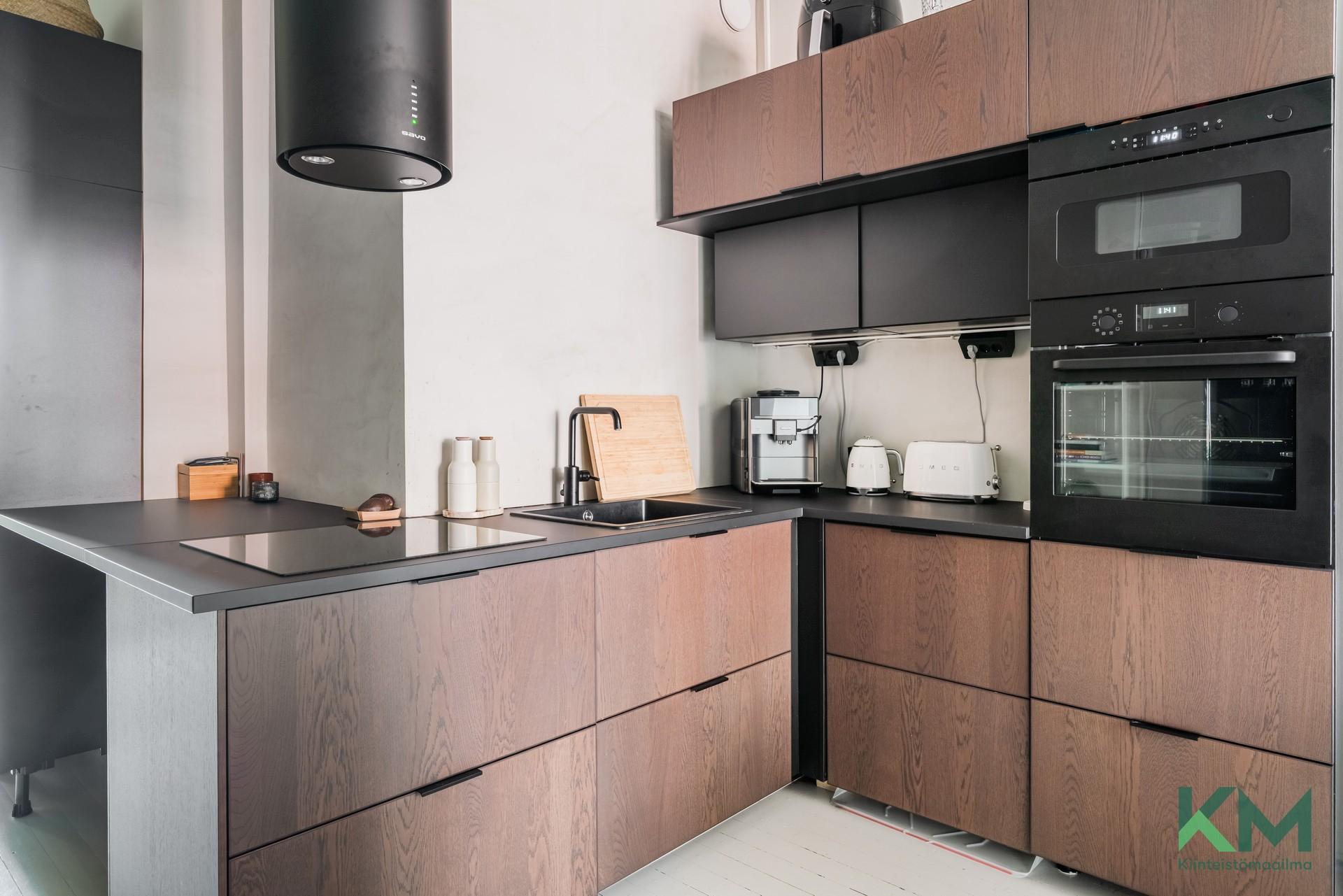 Neitsytpolku 9, Ullanlinna, Helsinki