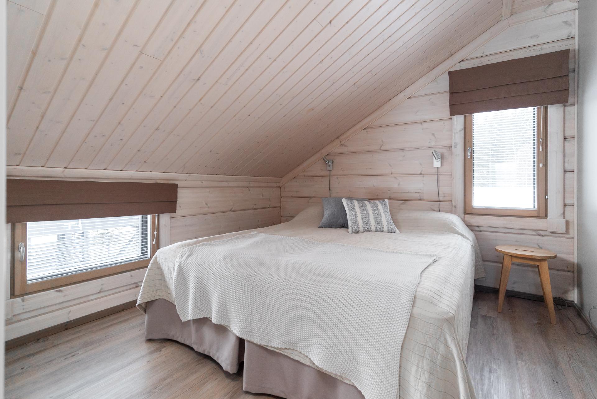 makuuhuone yläkerrassa