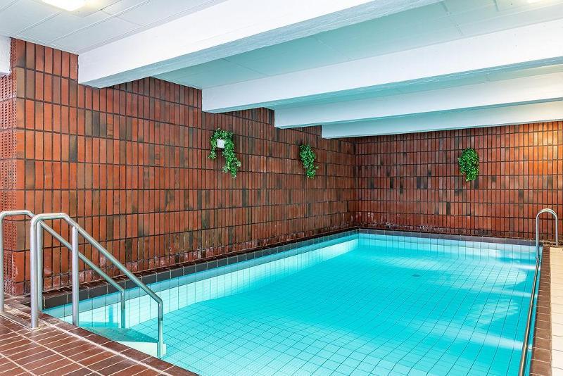 taloyhtiön uima-allas