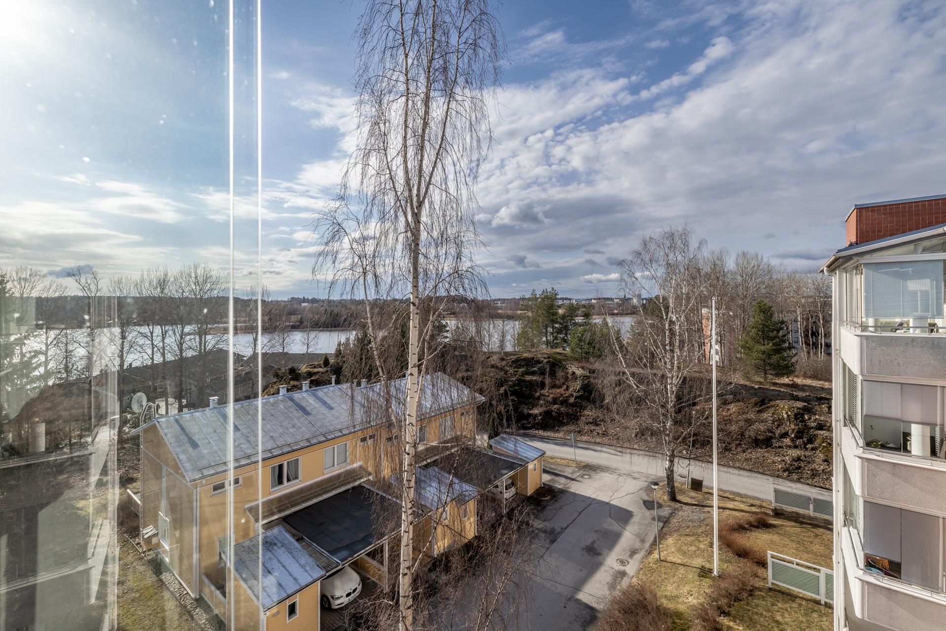 maisemaa parvekkeelta