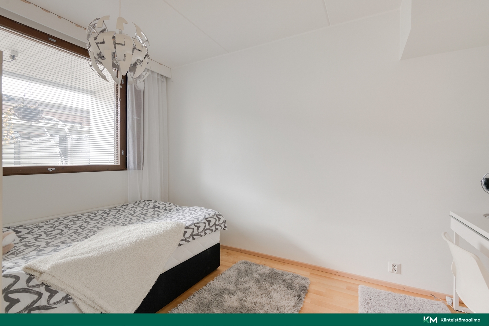 Alakerran makuuhuone