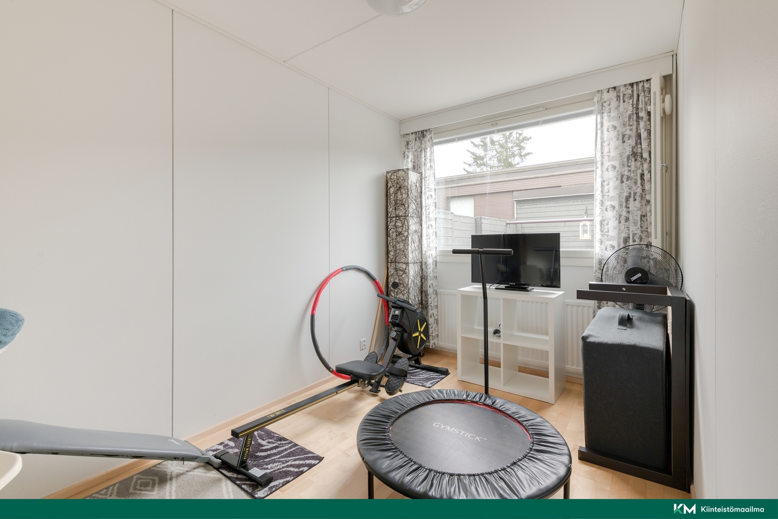 Alakerran makuuhuone