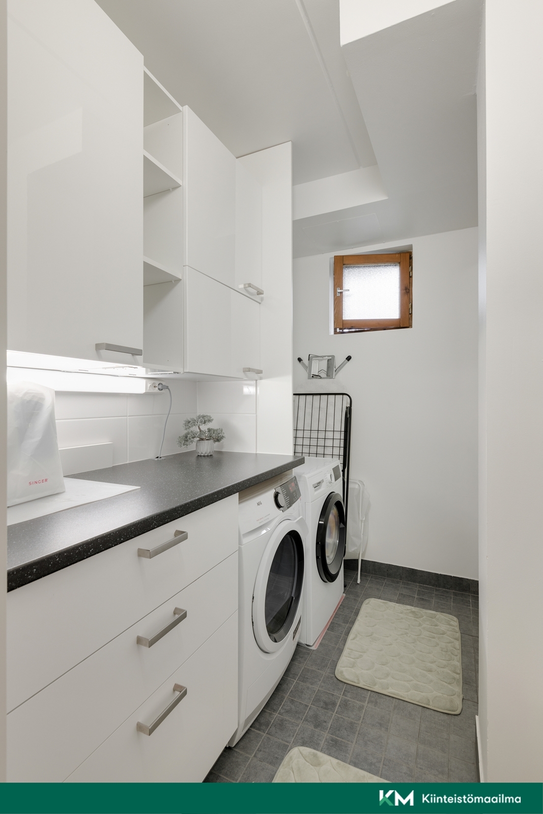 Remontoitu kodinhoitohuone