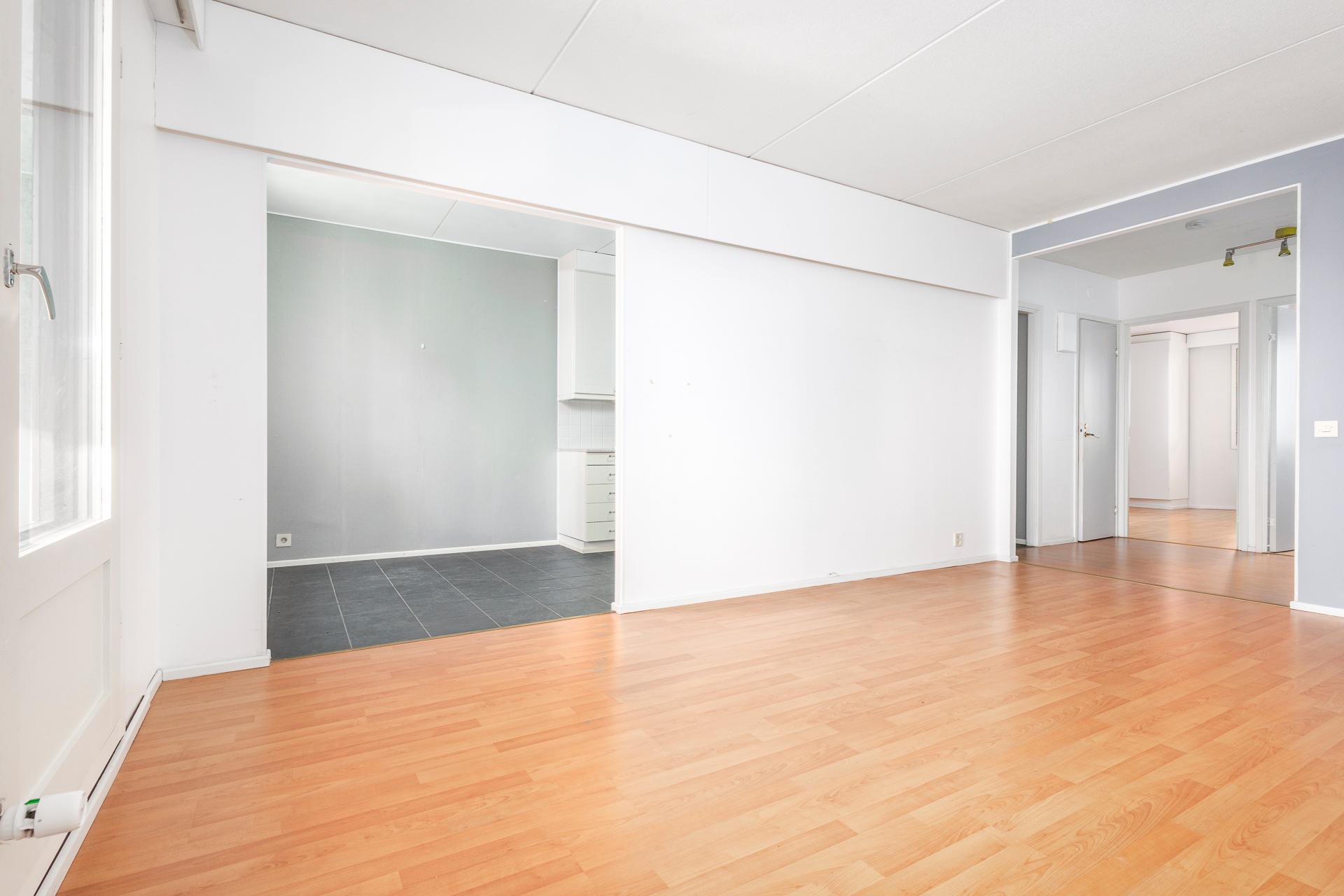 Olohuone ja ruokailu