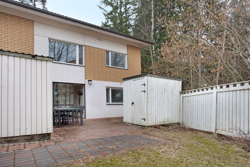 Metsikkötie 20, Martinlaakso, Vantaa