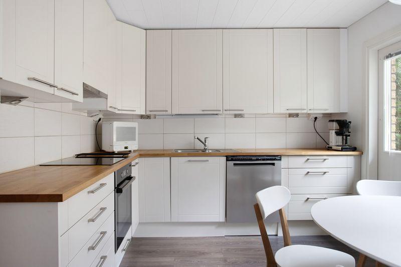 Metsikkötie 20, Martinlaakso, Vantaa