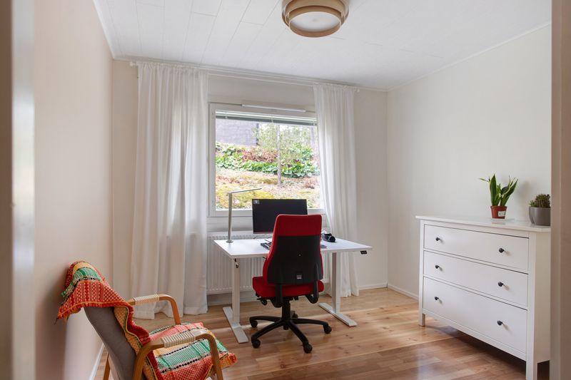 Metsikkötie 20, Martinlaakso, Vantaa