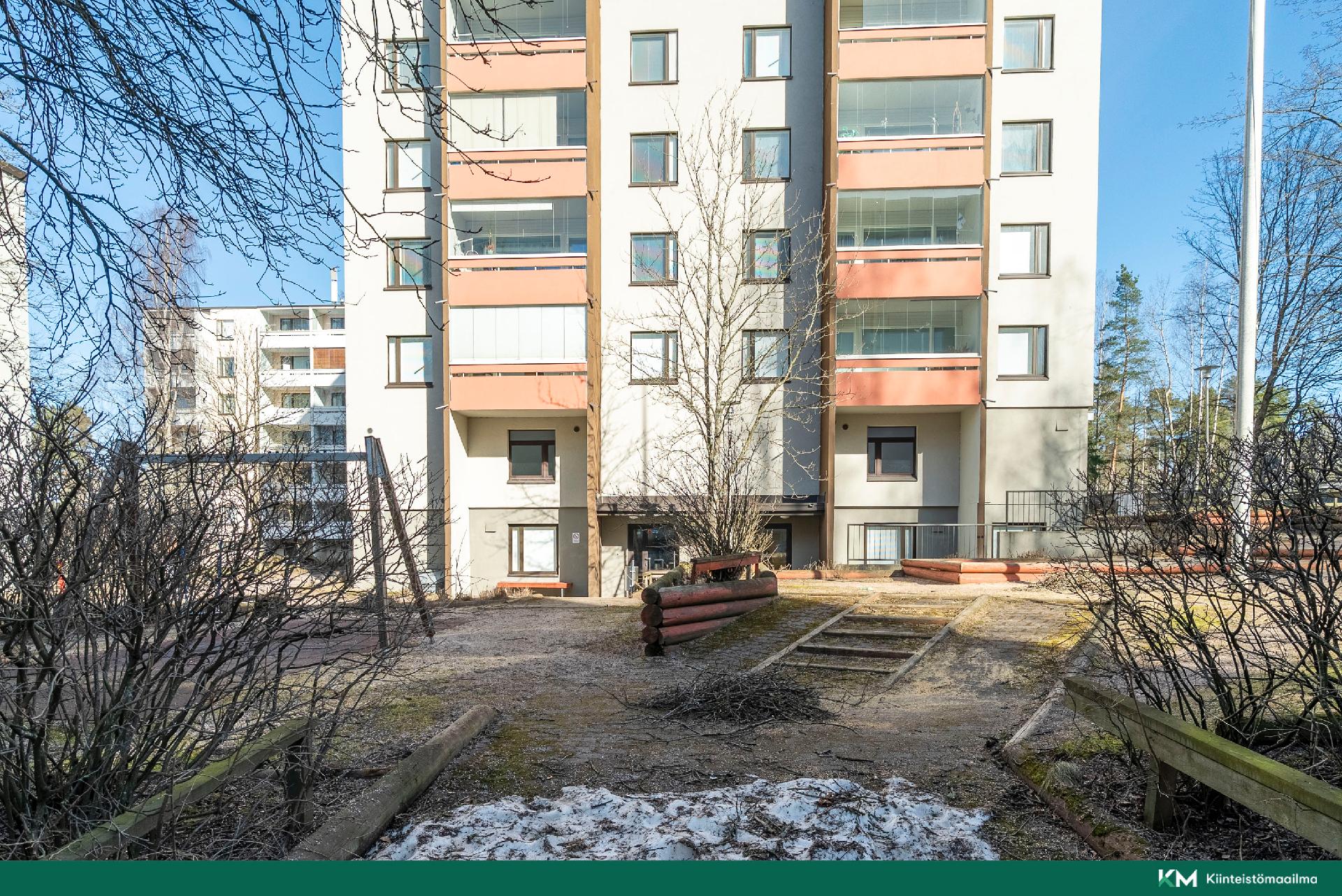 Yhtiön rauhaisa sisäpiha