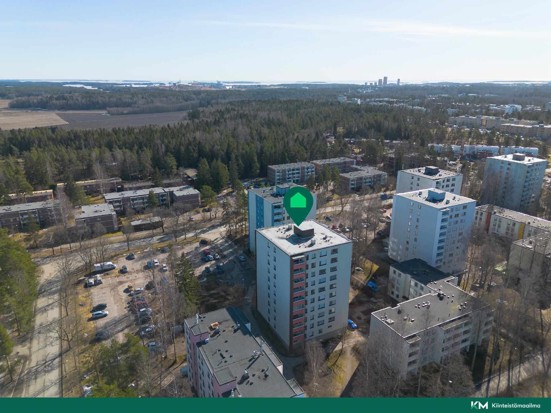 Yhtiön ympärillä väljää rakentamista