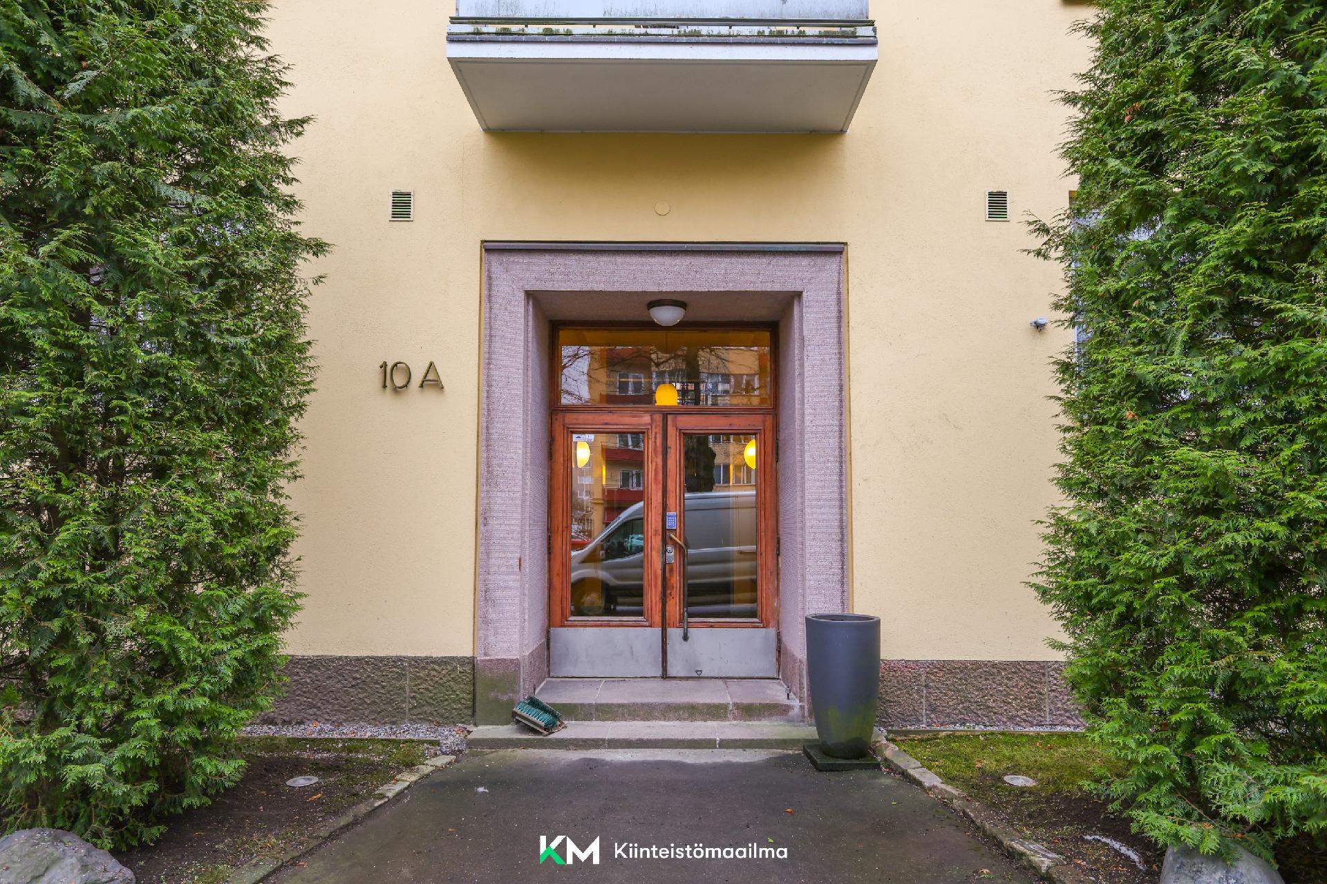 Munkkiniemen puistotie 10, Munkkiniemi, Helsinki