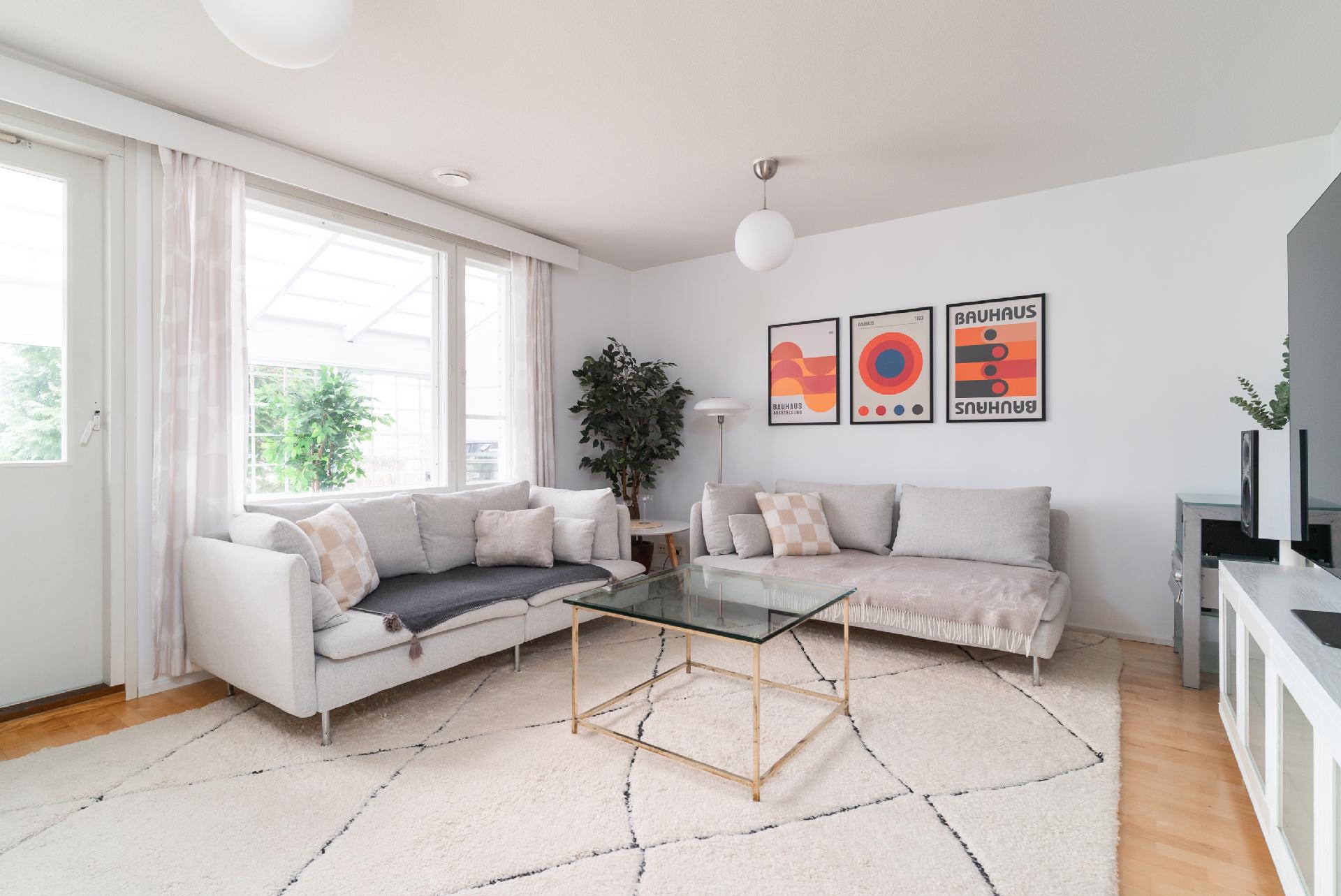 olohuoneesta käynti terassille