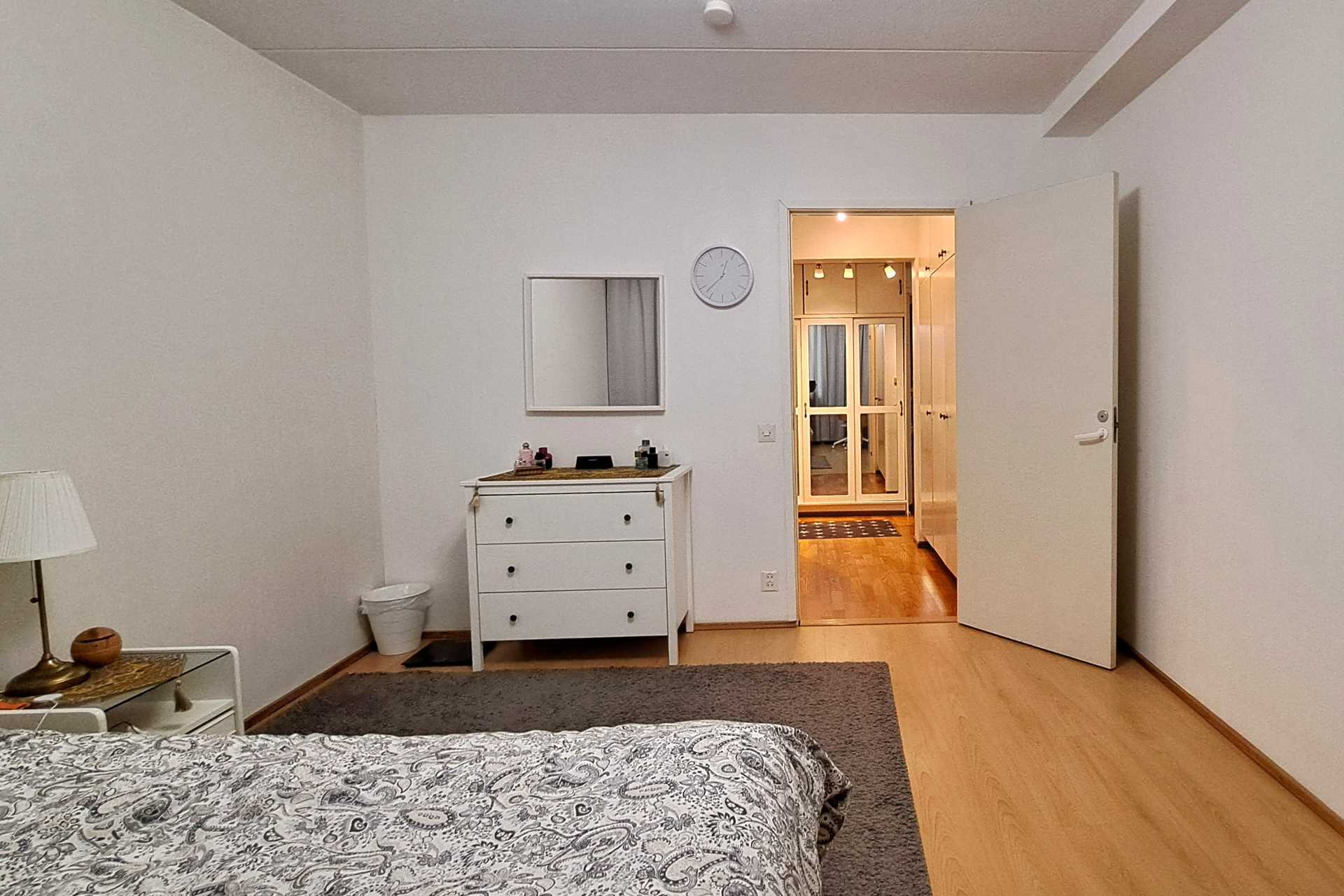 mh2 eteisen suuntaan