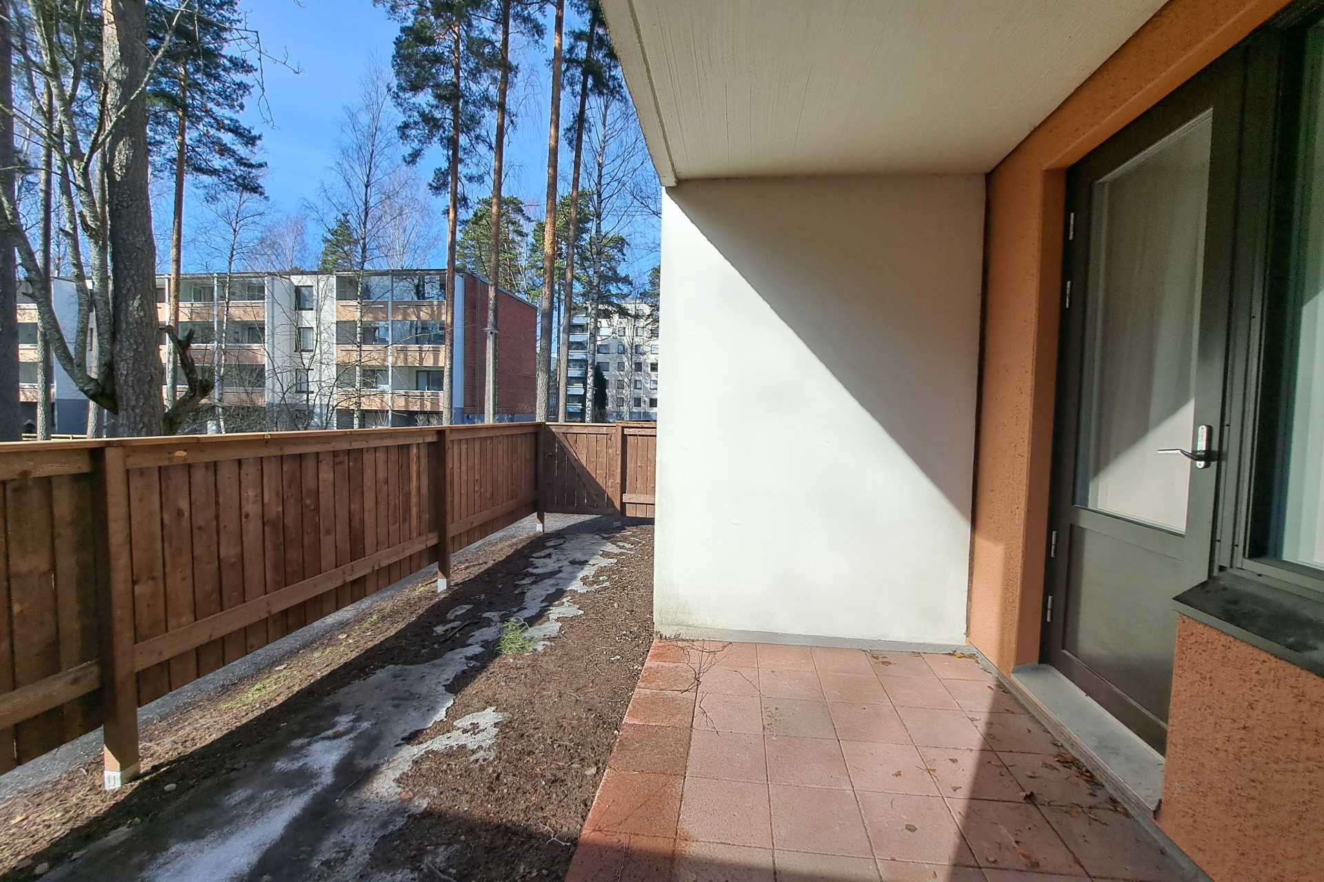 terassipihaa_kulkuportti