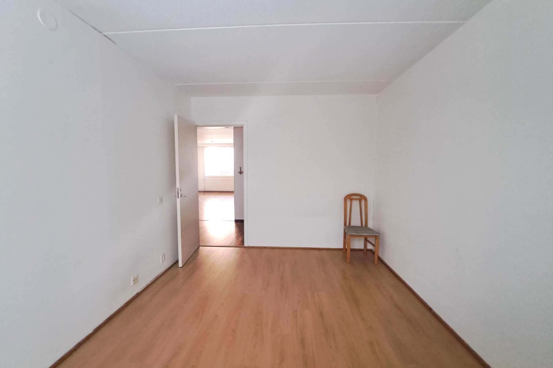 pieni mh eteisen ja olouoneen suuntaan