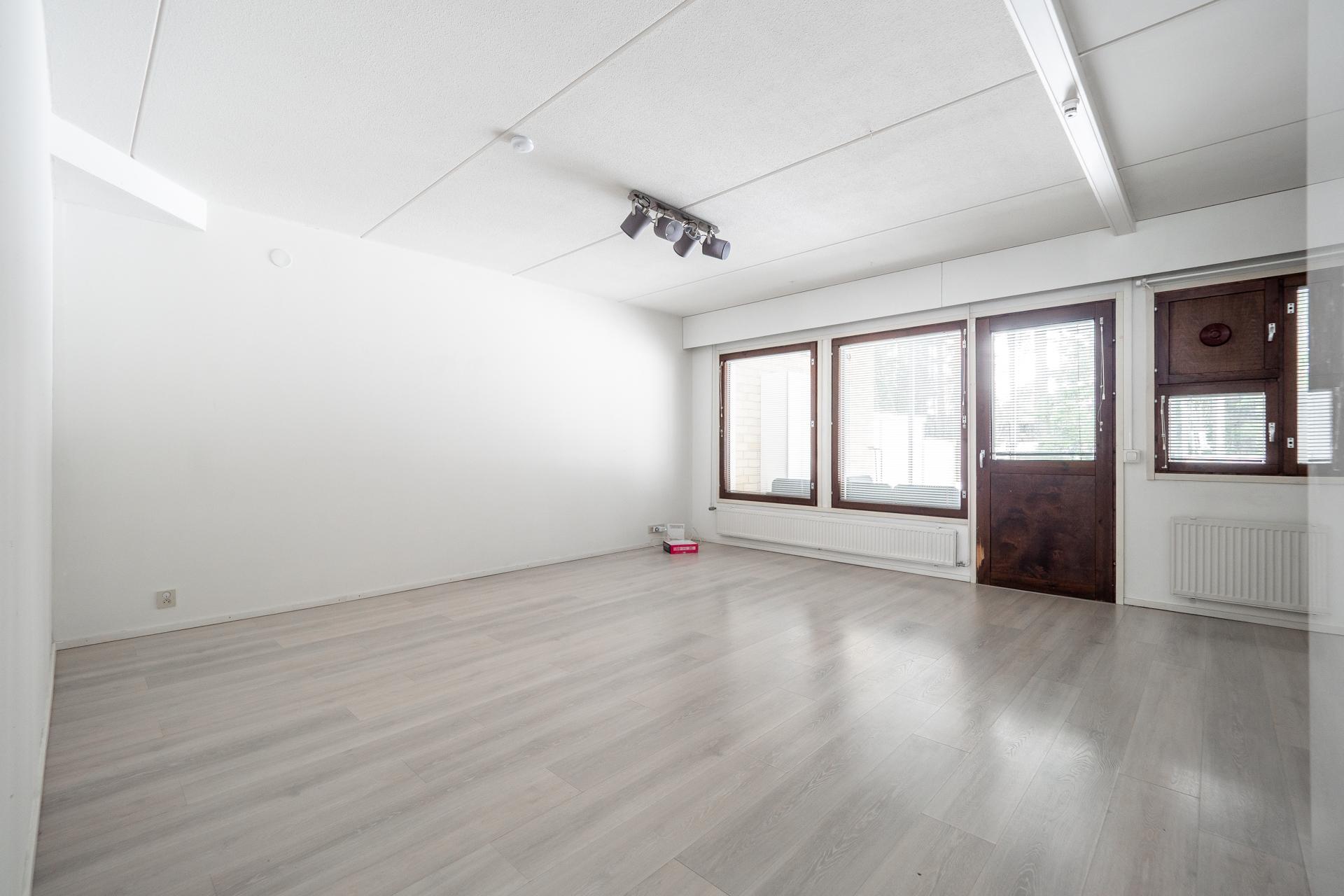 Kartanotie 2, Knuutilanranta, Oulu