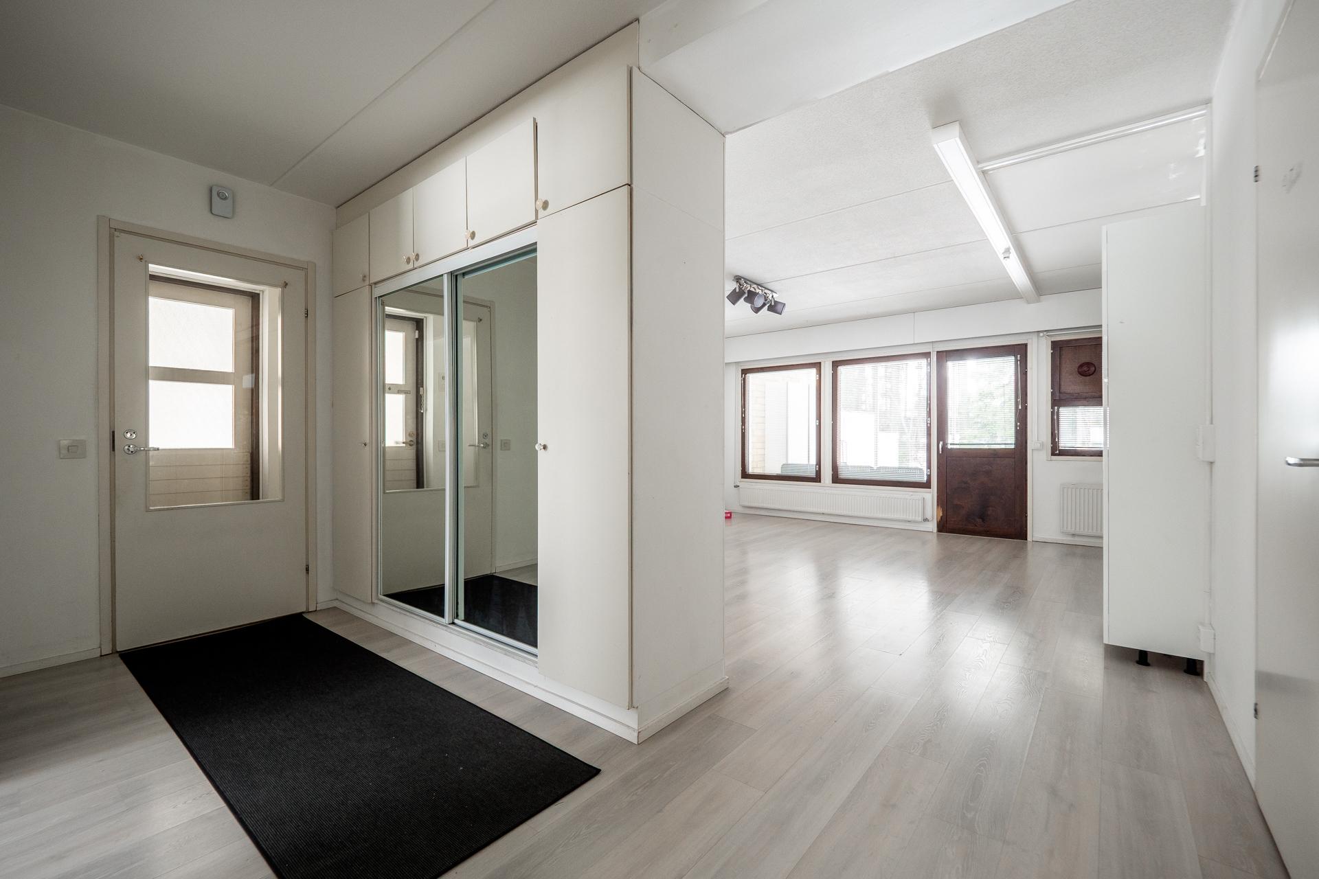 Kartanotie 2, Knuutilanranta, Oulu