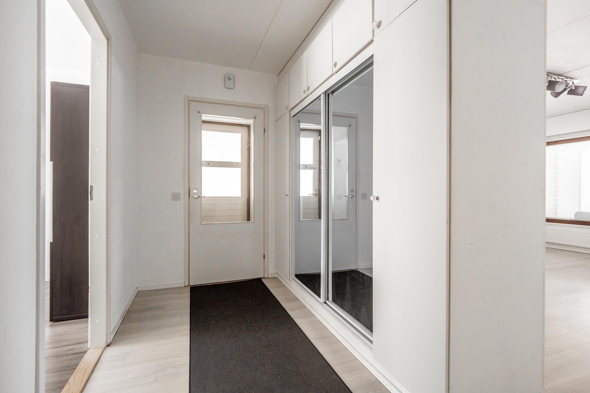 Kartanotie 2, Knuutilanranta, Oulu