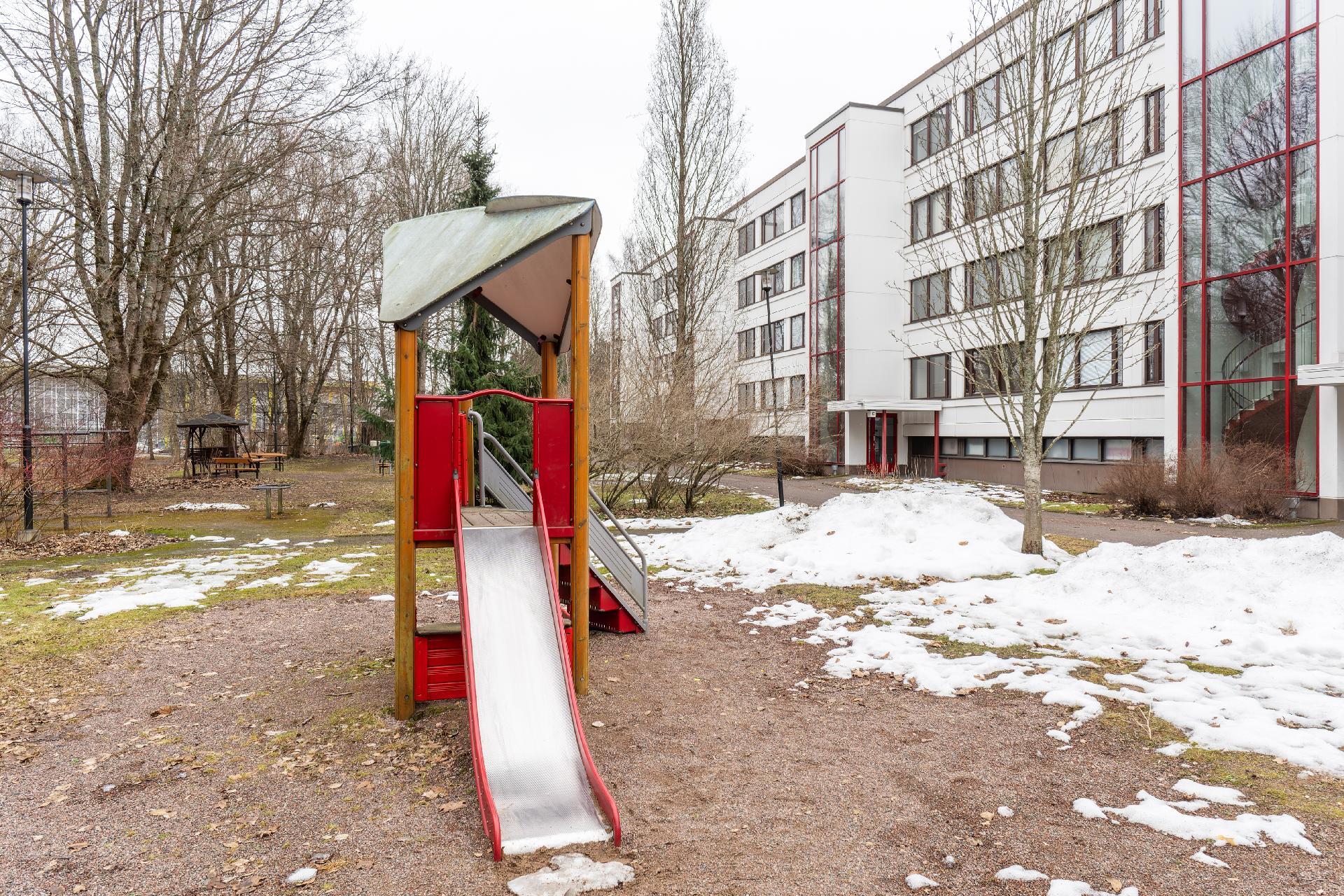 Naapurintie 3, Kontula, Helsinki