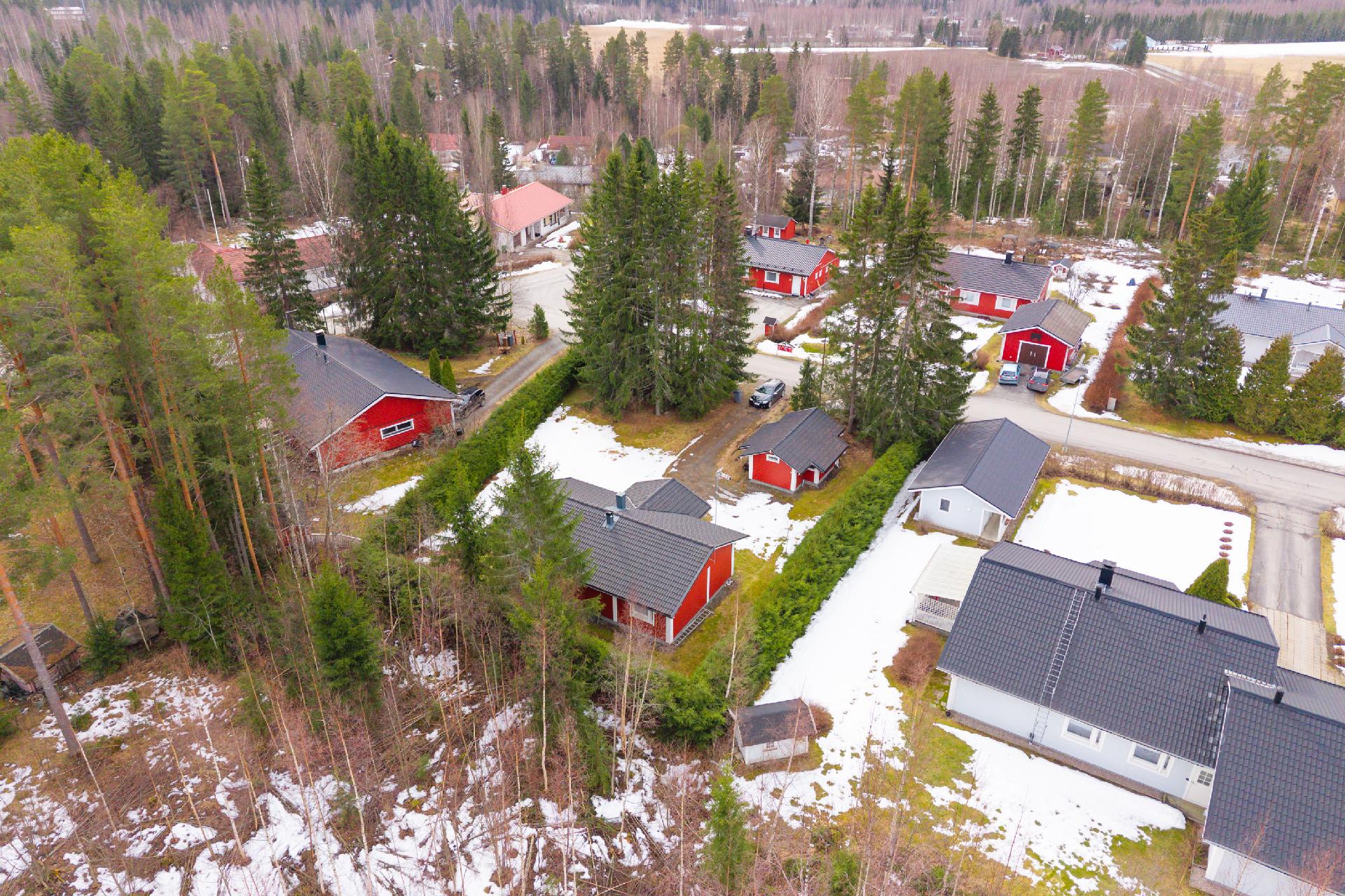 Ahotie 4, Jokiniemi, Laukaa