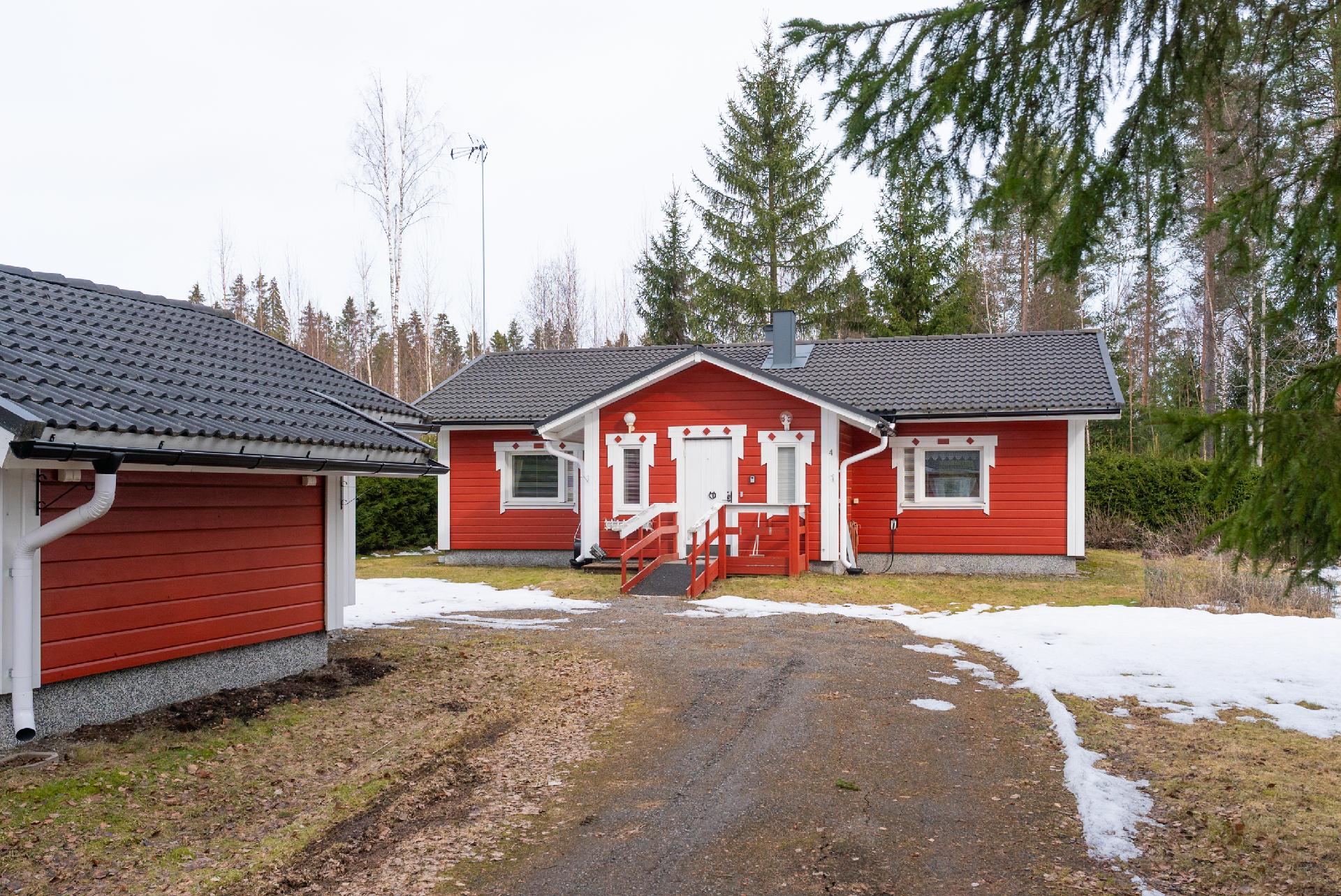 Ahotie 4, Jokiniemi, Laukaa