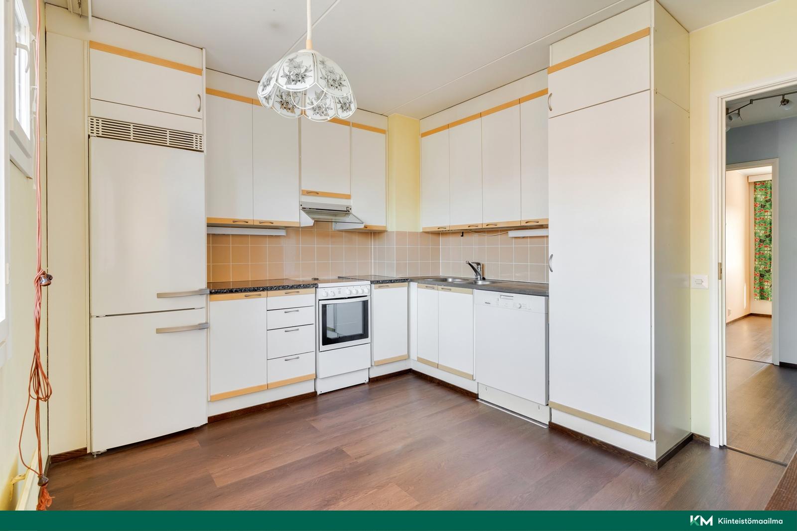 Anianpellontie 17, Malmi, Helsinki