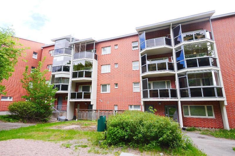 Anianpellontie 17, Malmi, Helsinki