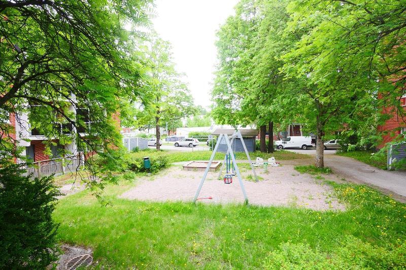 Anianpellontie 17, Malmi, Helsinki