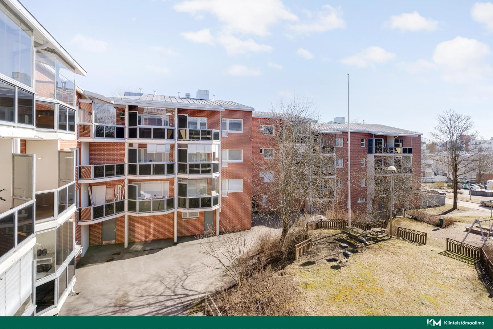 Anianpellontie 17, Malmi, Helsinki