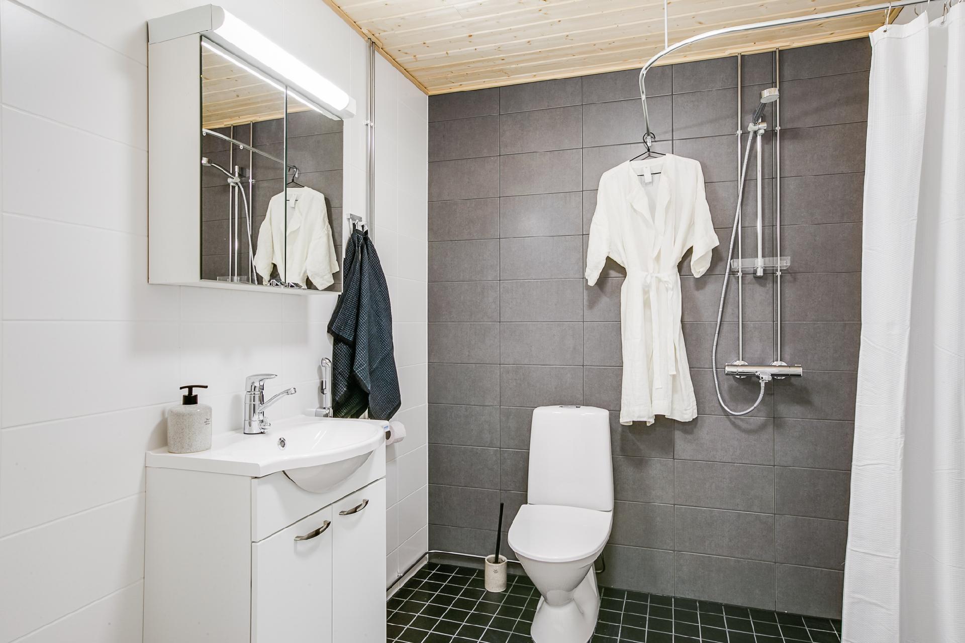 Halkoniemenrinne 1, Lentävänniemi, Tampere