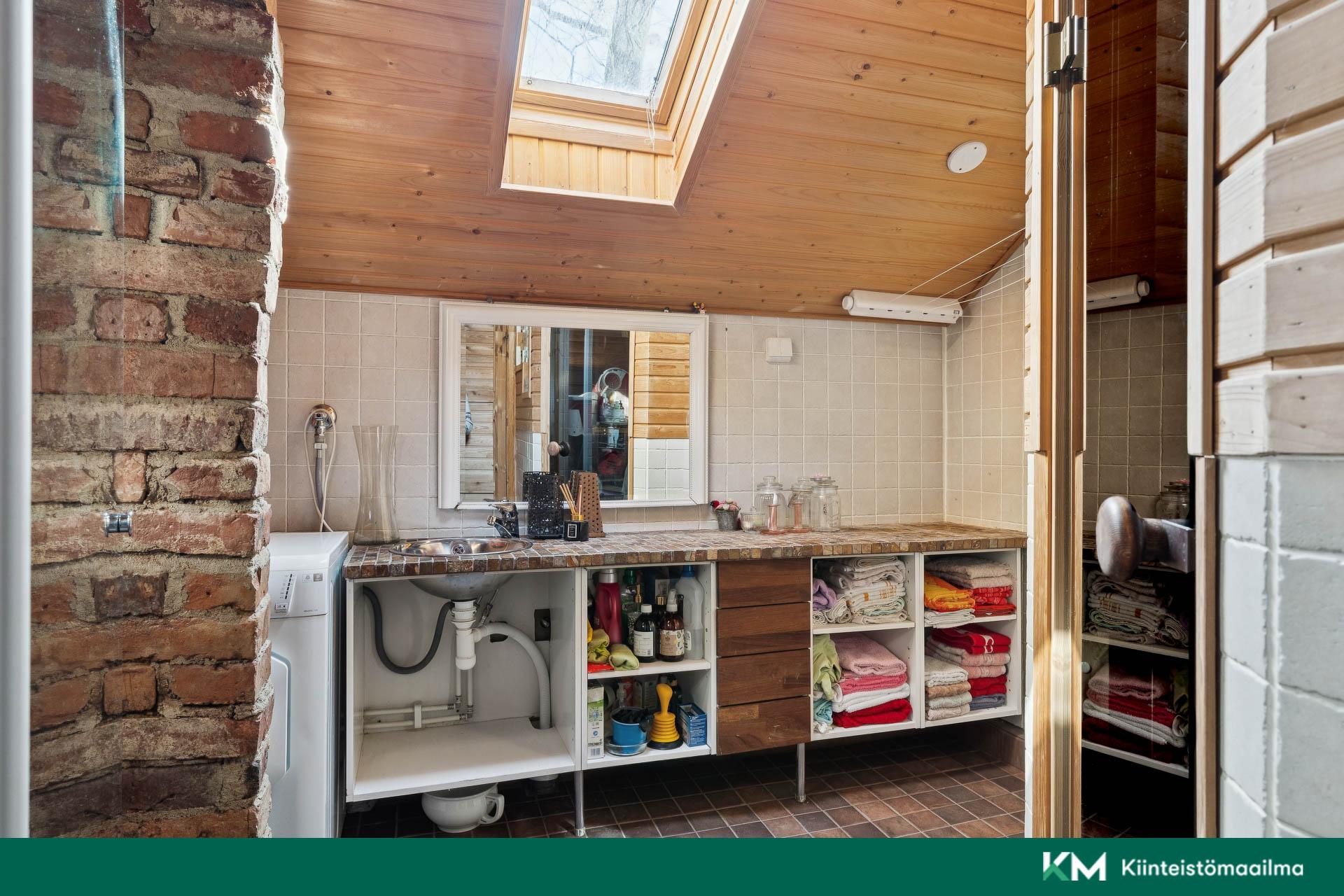 Päivöläntie 49a, Tapanila, Helsinki