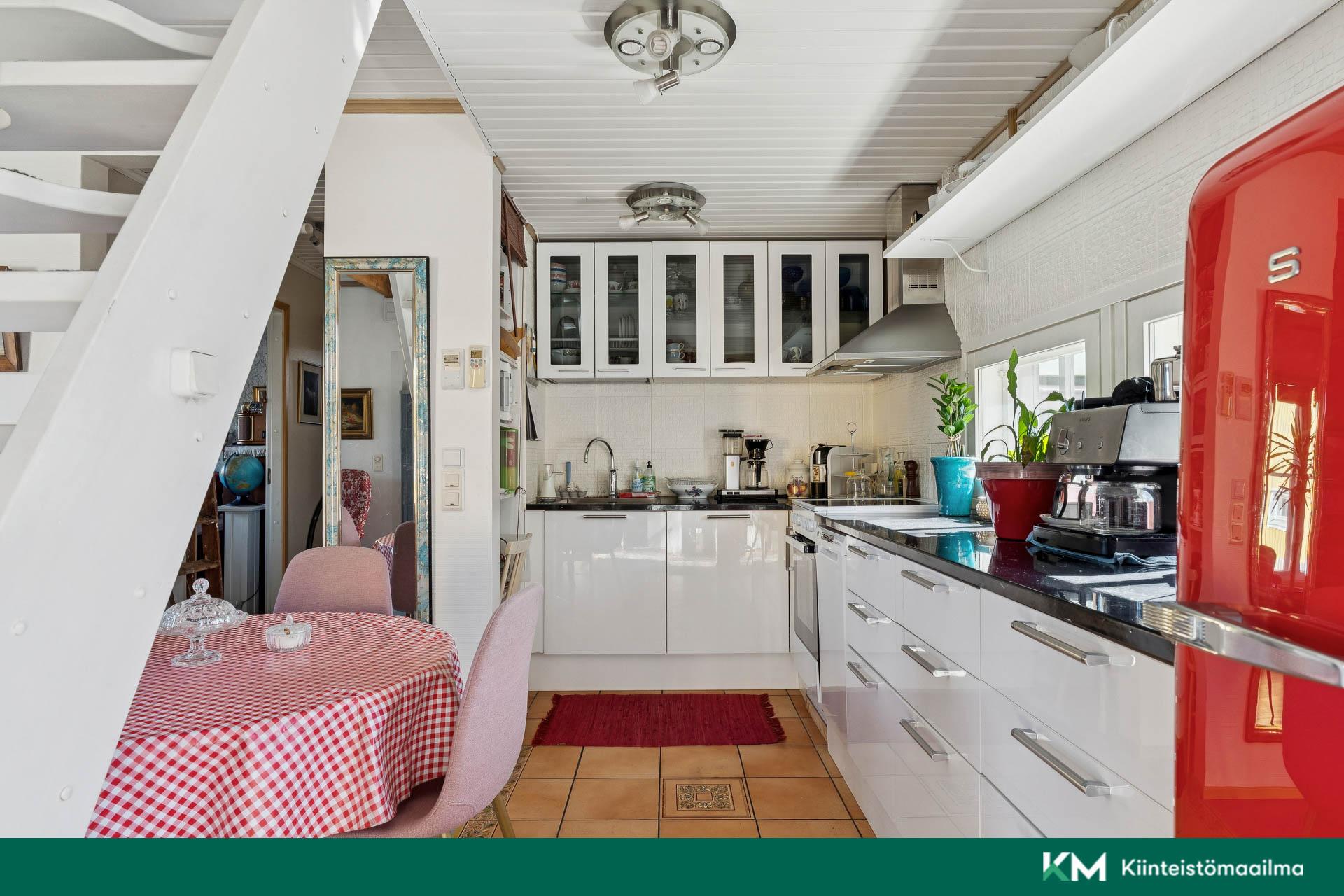 Päivöläntie 49a, Tapanila, Helsinki