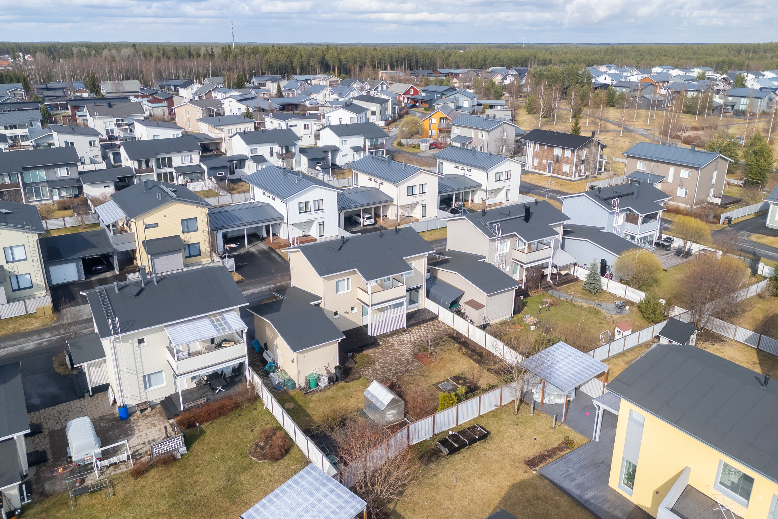 Sadinkuja 8, Ritaharju, Oulu