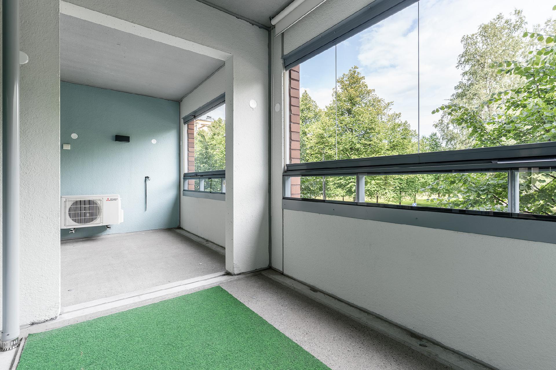 Iso lasitettu parveke