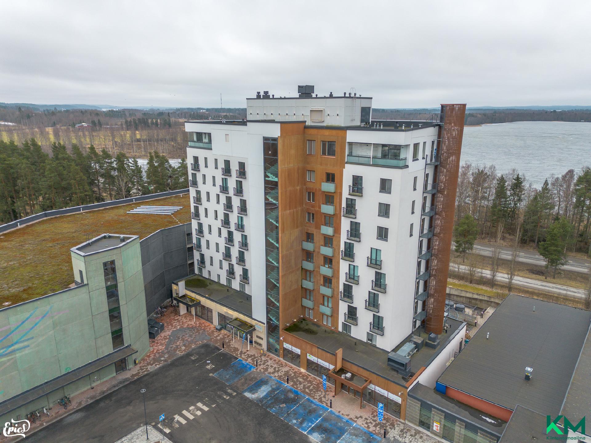 Talon takana Lahdentie ja Kirkkojärvi