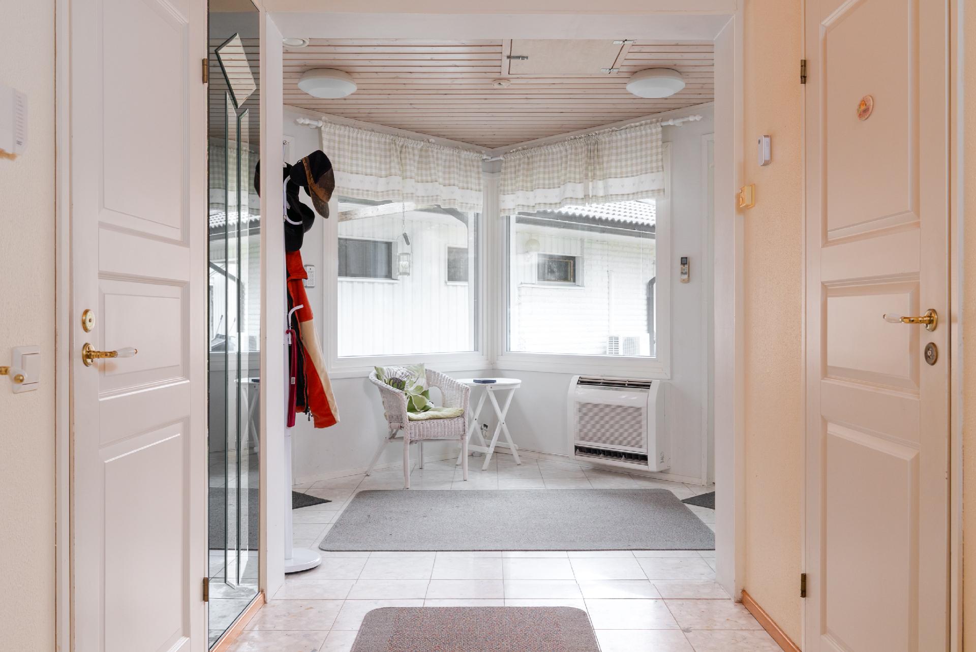 Pääsisäänkäynti