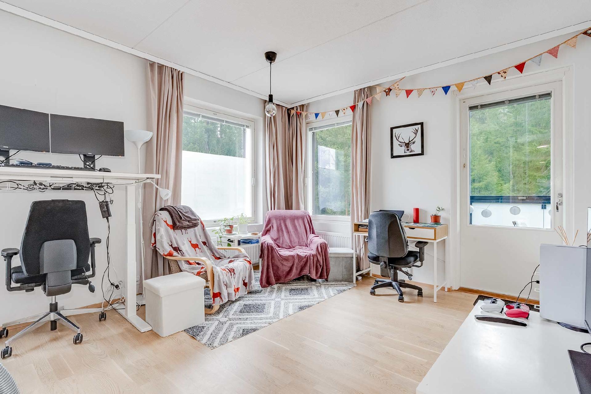 Pahkakatu 12, Haukiluoma, Tampere