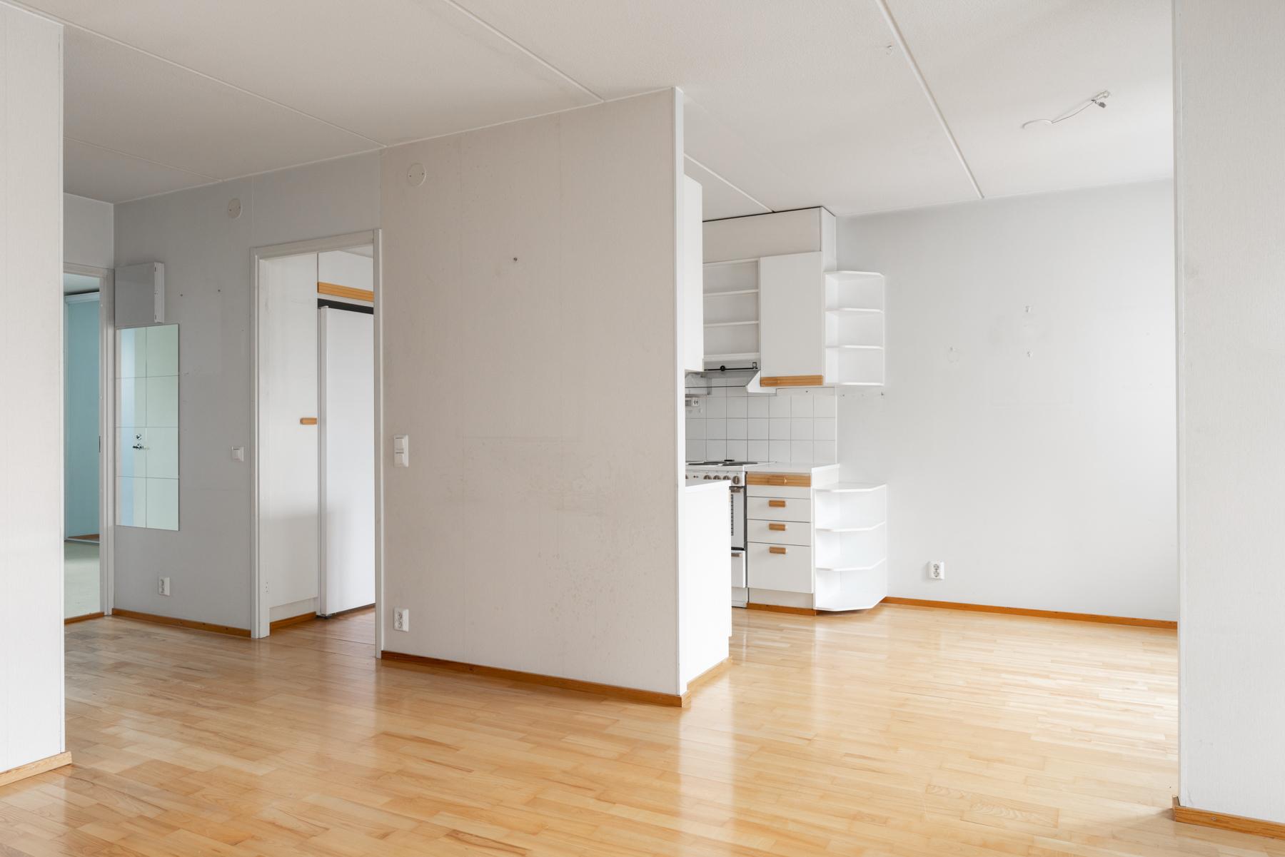 Olohuoneesta keittiöön