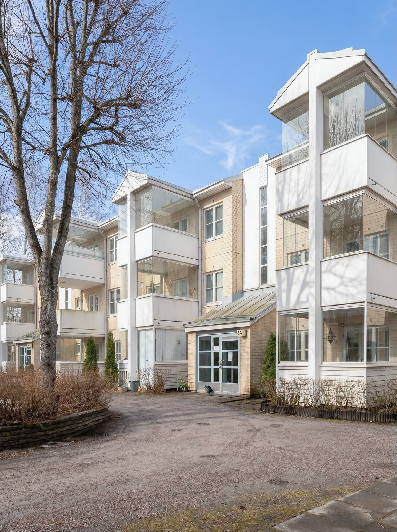 Sisäänkäynti